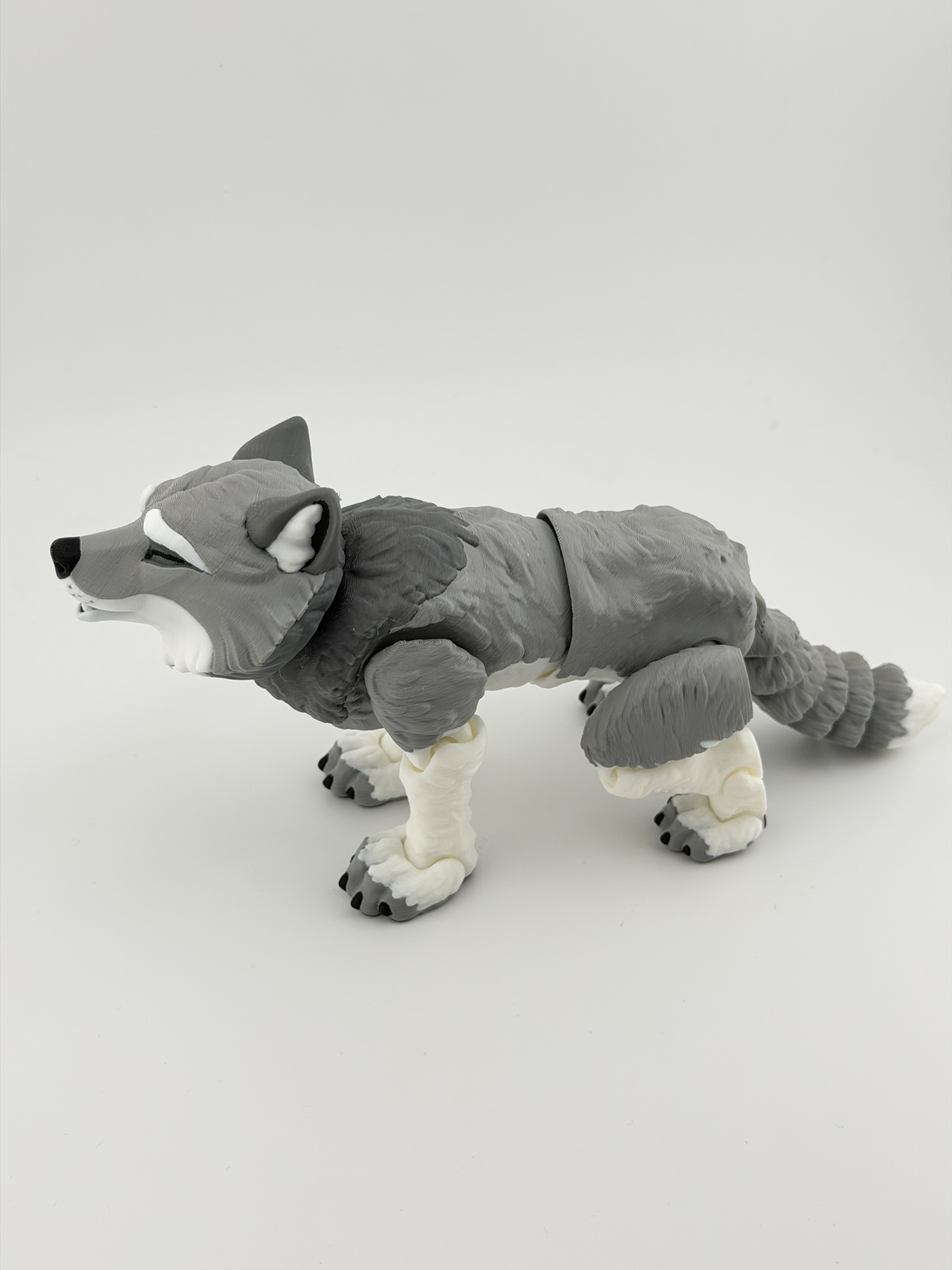 Wilk – ruchoma figurka 3D - figurka kolekcjonerska - obrazek 3
