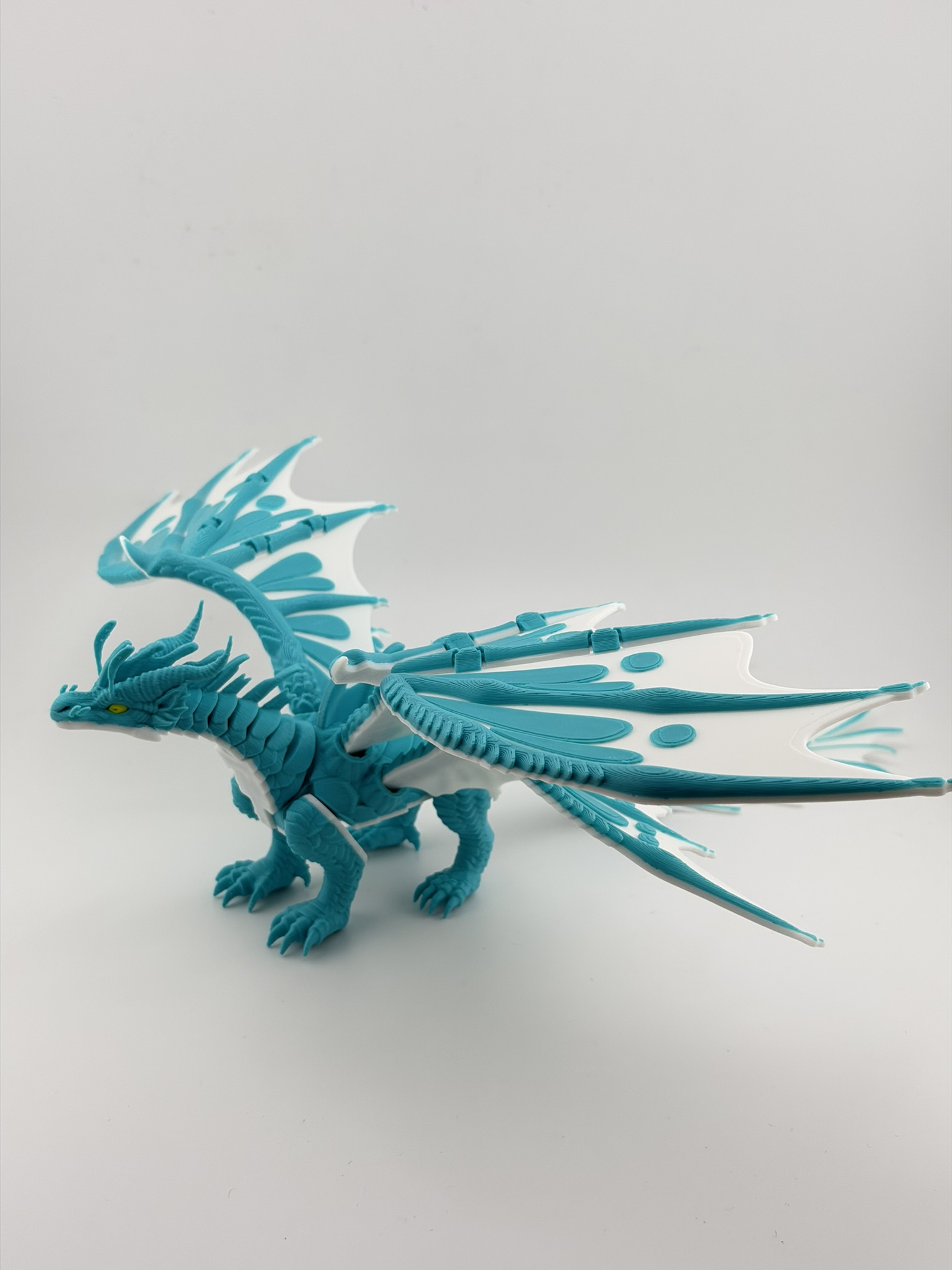 Smok "Frostwing Aetherion – Lodowy Strażnik Północy" 3D - obrazek 2