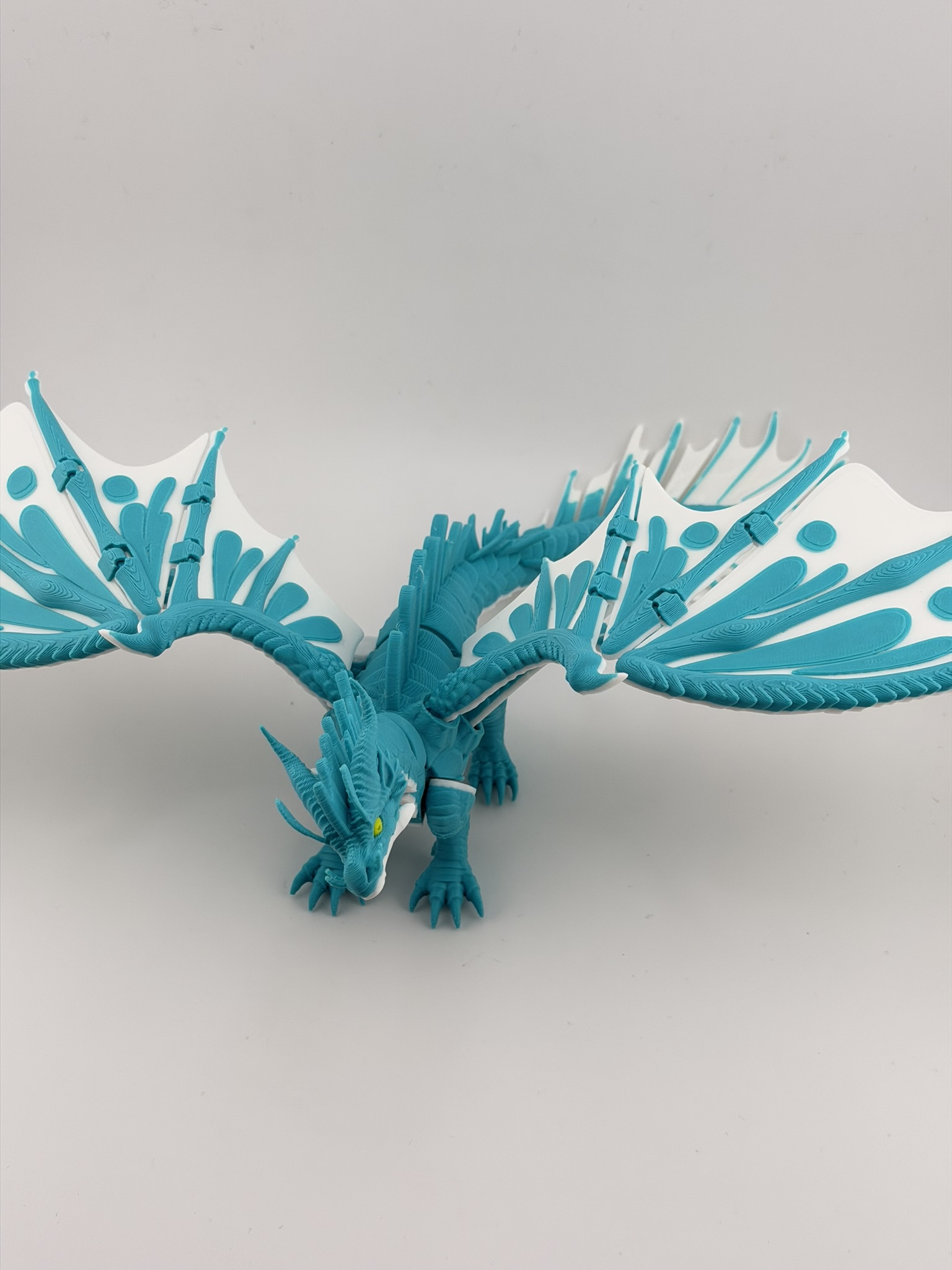 Smok "Frostwing Aetherion – Lodowy Strażnik Północy" 3D - obrazek 5