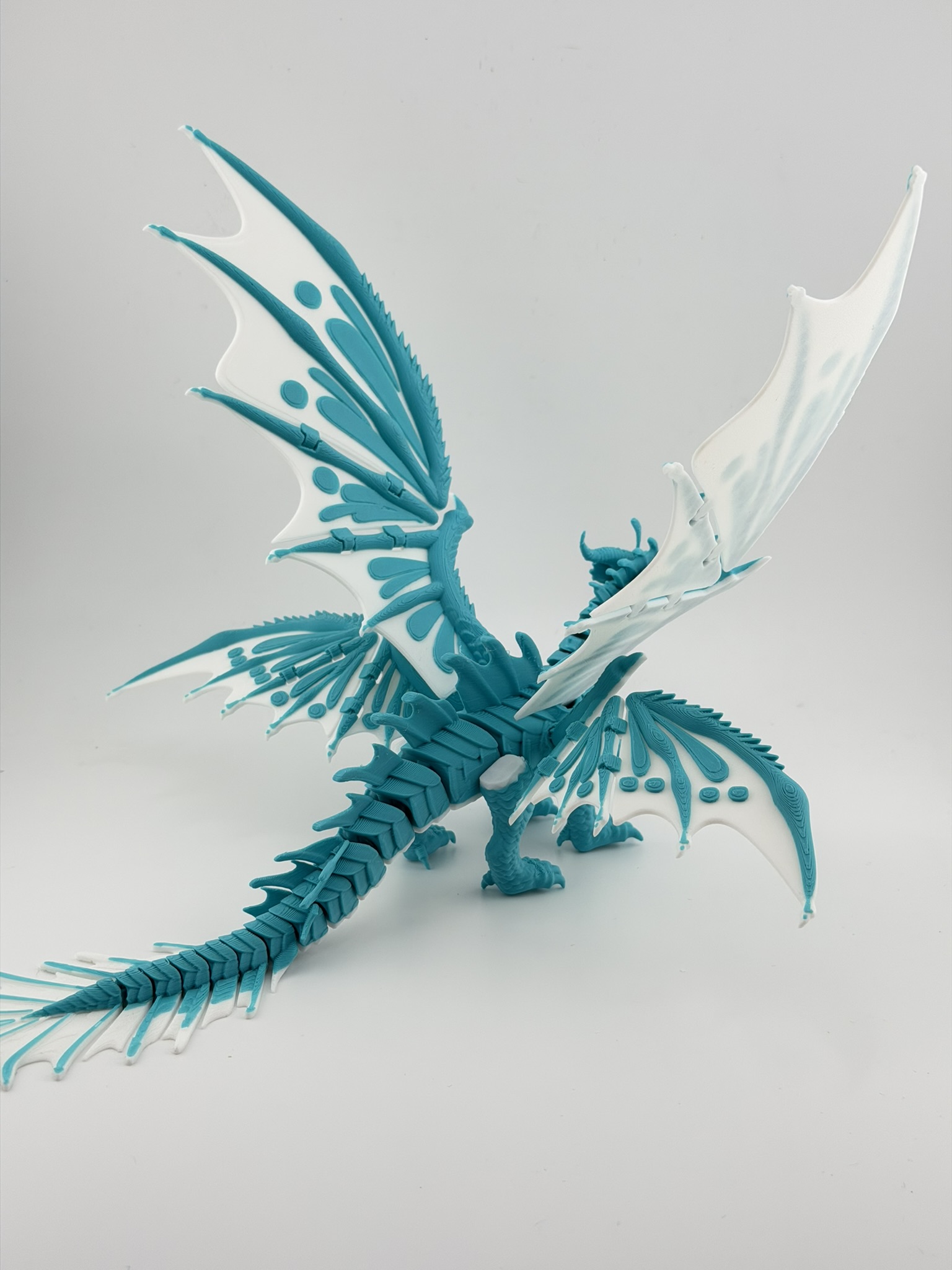 Smok "Frostwing Aetherion – Lodowy Strażnik Północy" 3D - obrazek 11