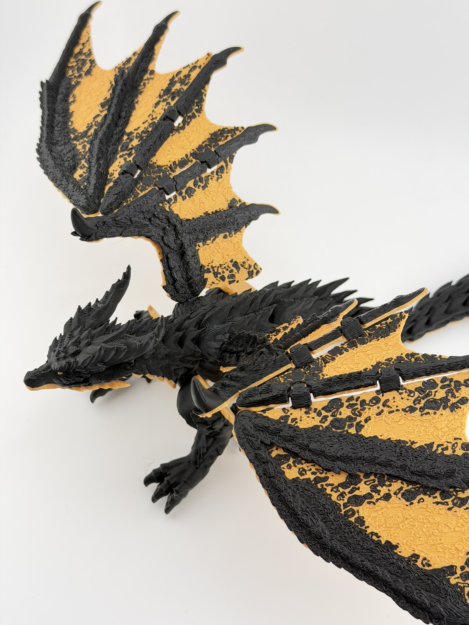 Smok "Noctyros Ignivar – Czarny Smok Ognia" 3D - obrazek 4