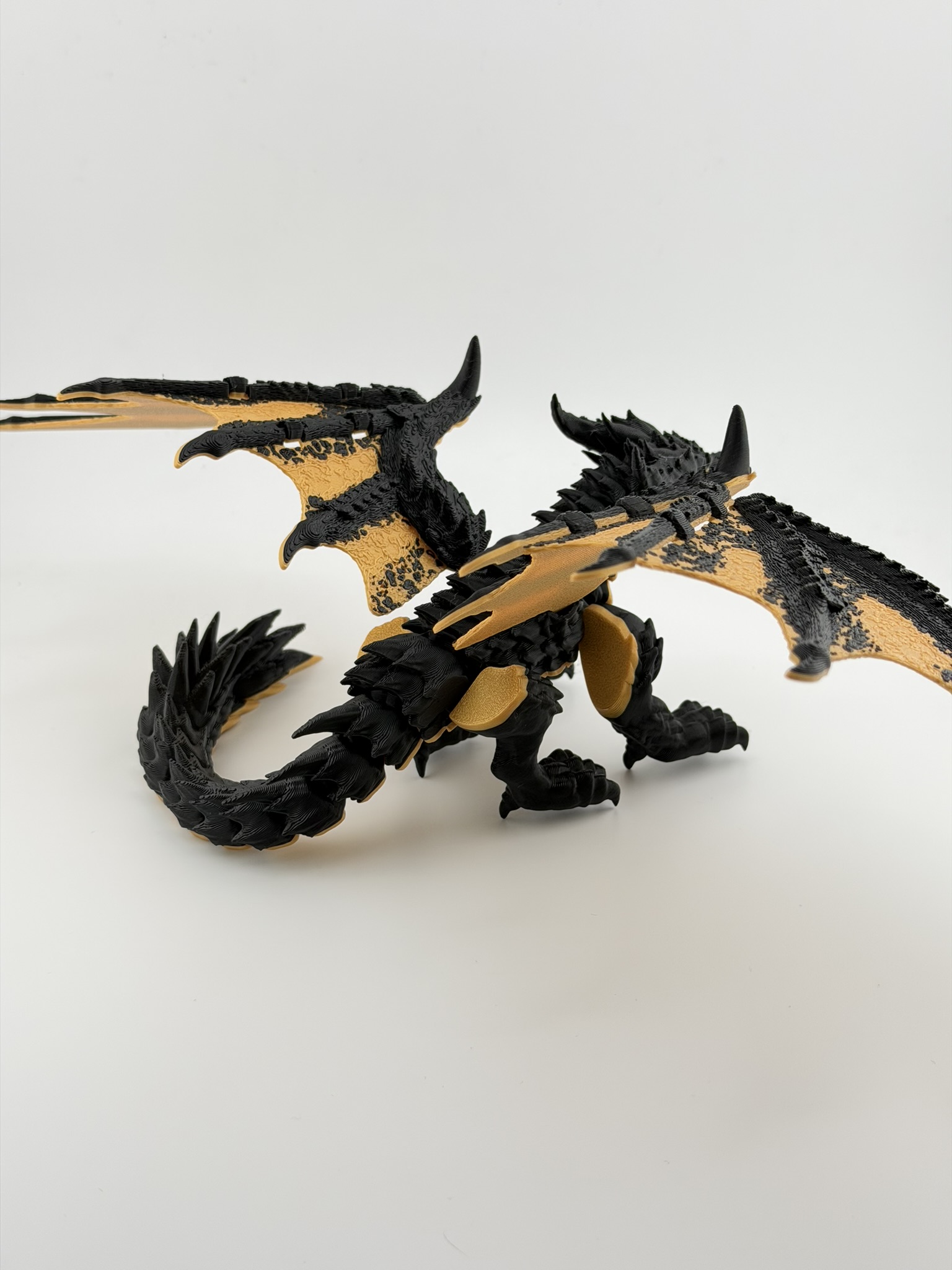 Smok "Noctyros Ignivar – Czarny Smok Ognia" 3D - obrazek 7